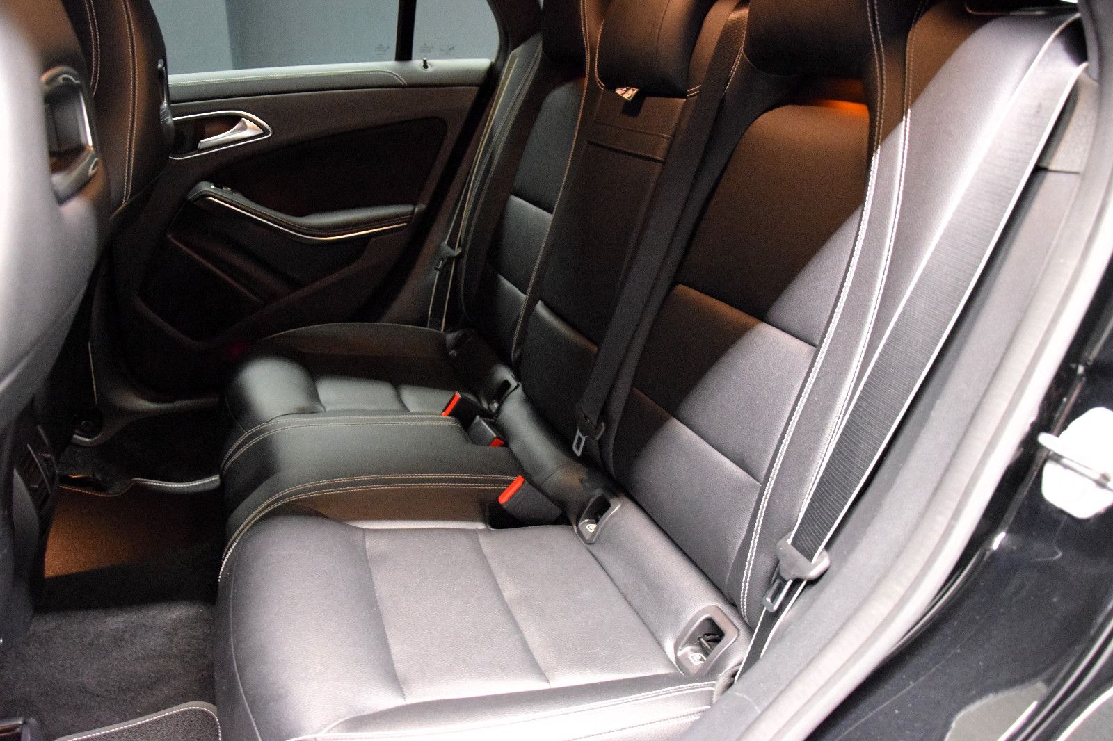 Fahrzeugabbildung Mercedes-Benz CLA 200d Shooting Brake AMG Urban Style Edition