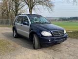 Mercedes-Benz ML 320 - gebrauchte Mercedes-Benz ML 320 aus dem Jahr 2001