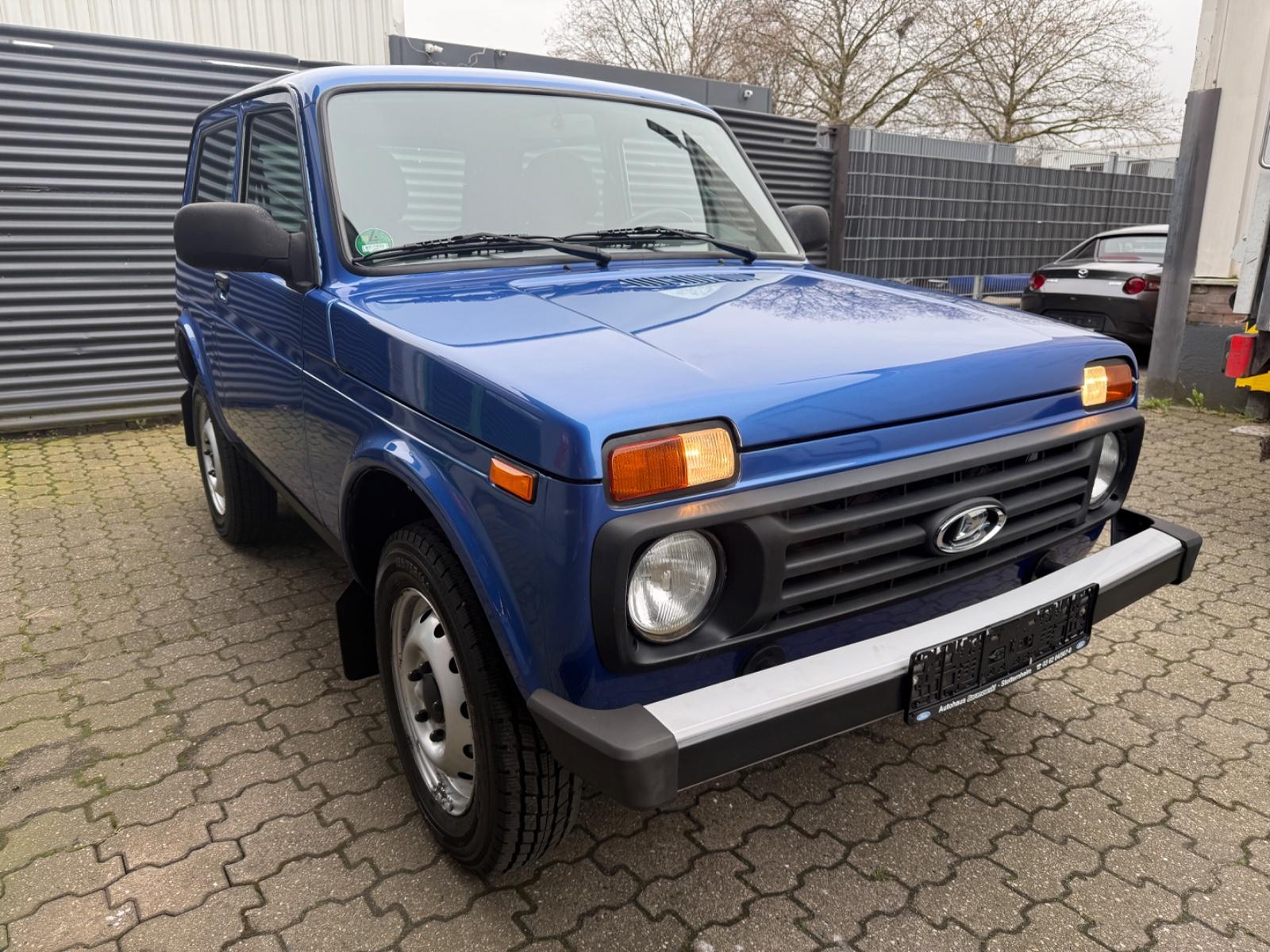 Lada Niva Taiga 4x4 aus Erstbesitz /AHK/NUR 4.500 KM