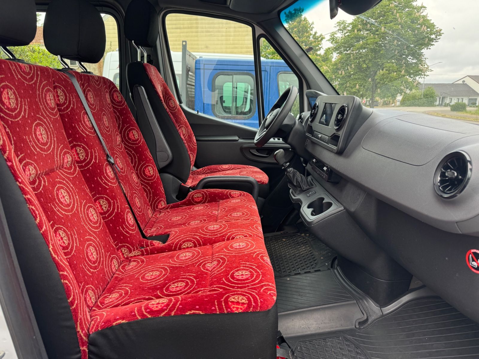 Fahrzeugabbildung Mercedes-Benz Sprinter III 314 CDI 9 Sitzer Doppelklima+9Sitze