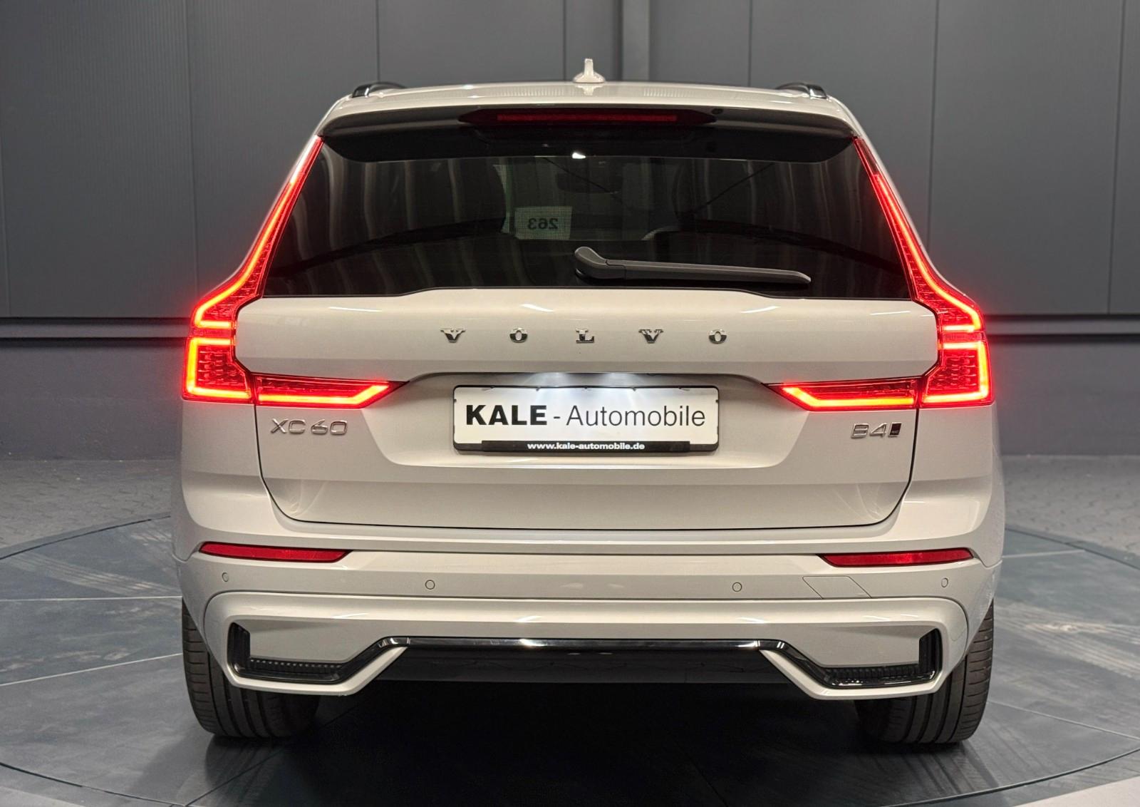 Volvo XC60 Plus Dark AWD *21Zoll*PANORAMA*Kristallglas