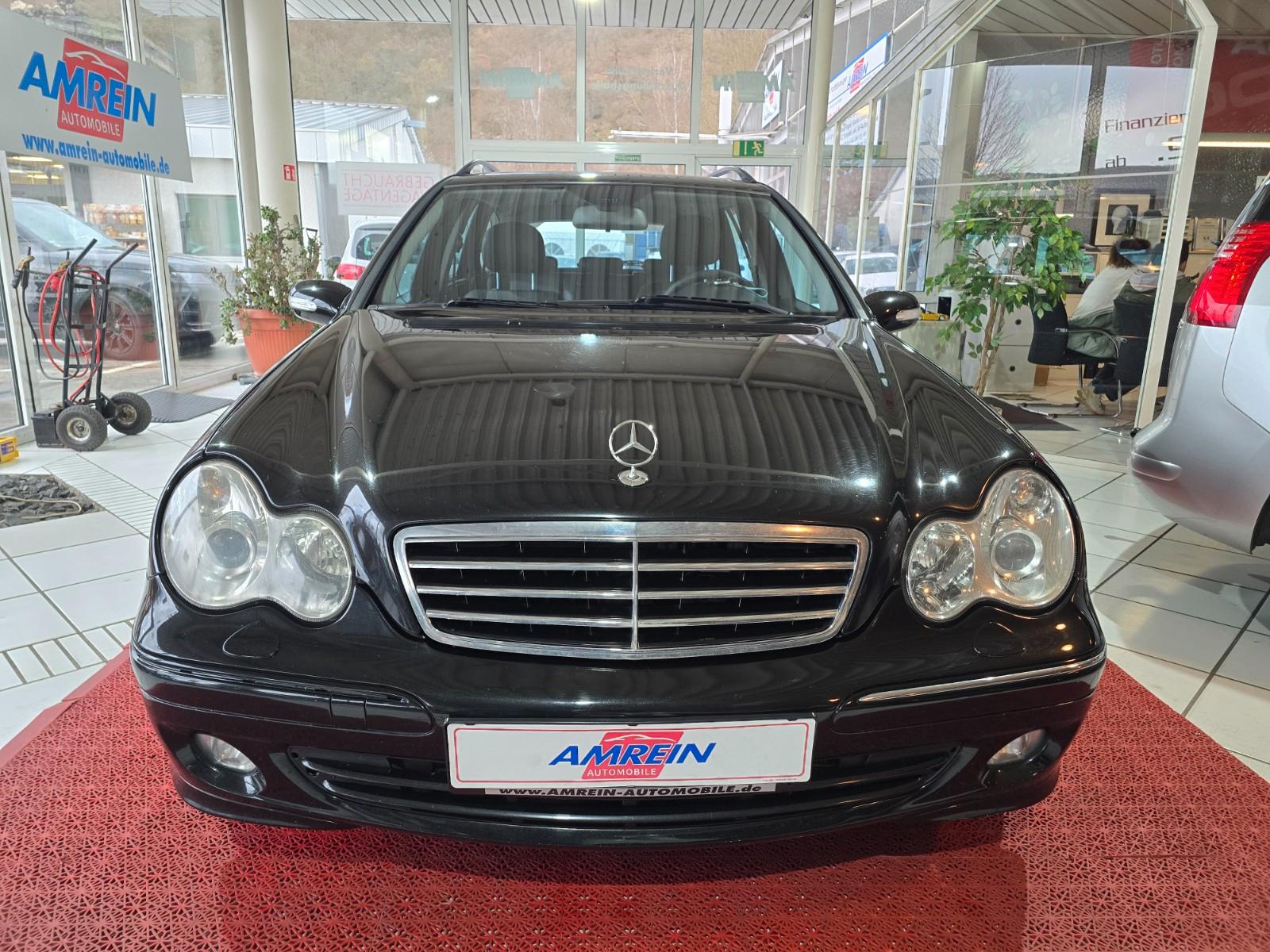 Mercedes-Benz C200 2007 — rear view