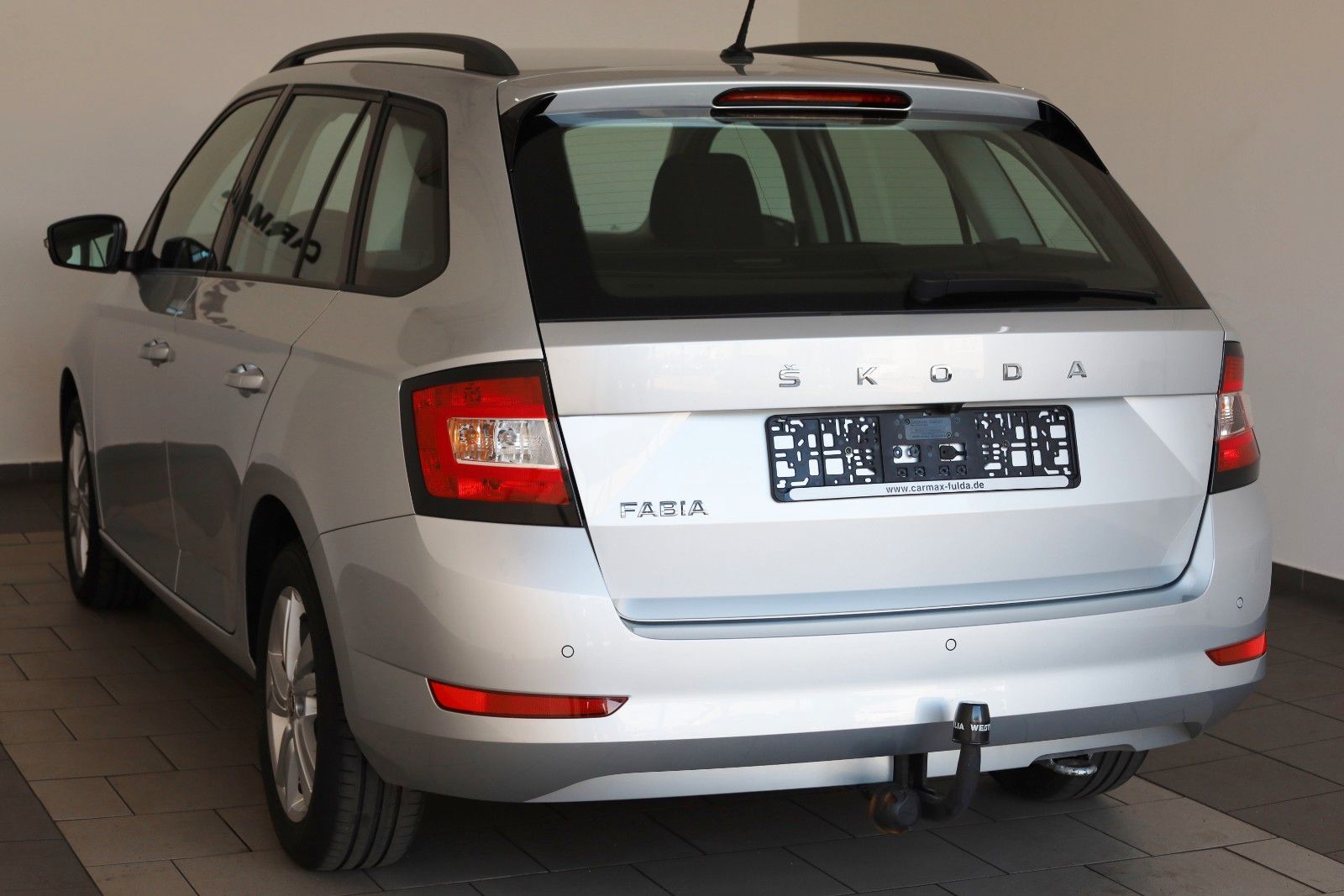 Fahrzeugabbildung SKODA Fabia Combi Ambition SH,PDC,Kamera,Apple CarPlay
