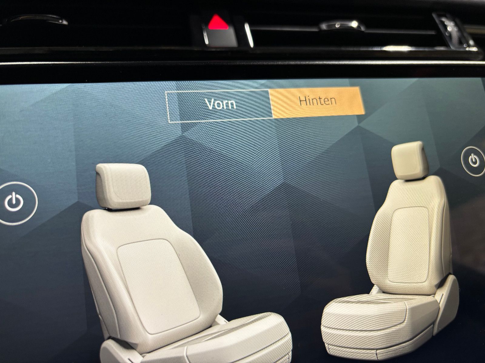 Fahrzeugabbildung Land Rover Range Rover Velar R-Dynamic/KAMERA/Design-Paket