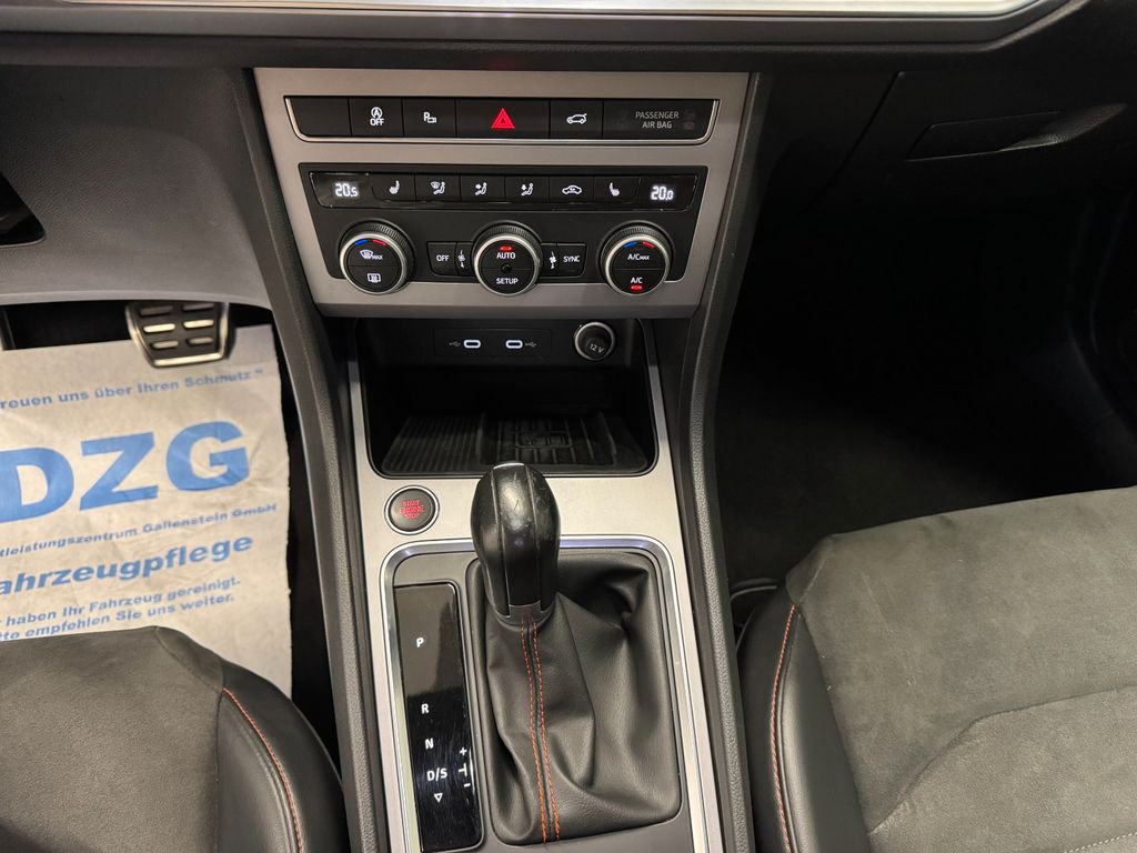 SEAT Ateca FR 4D*LED*BEATS*NAVI*VIRTUAL*360°*ACC* SEAT Ateca FR 4D*LED*BEATS*NAVI*VIRTUAL*360°*ACC*