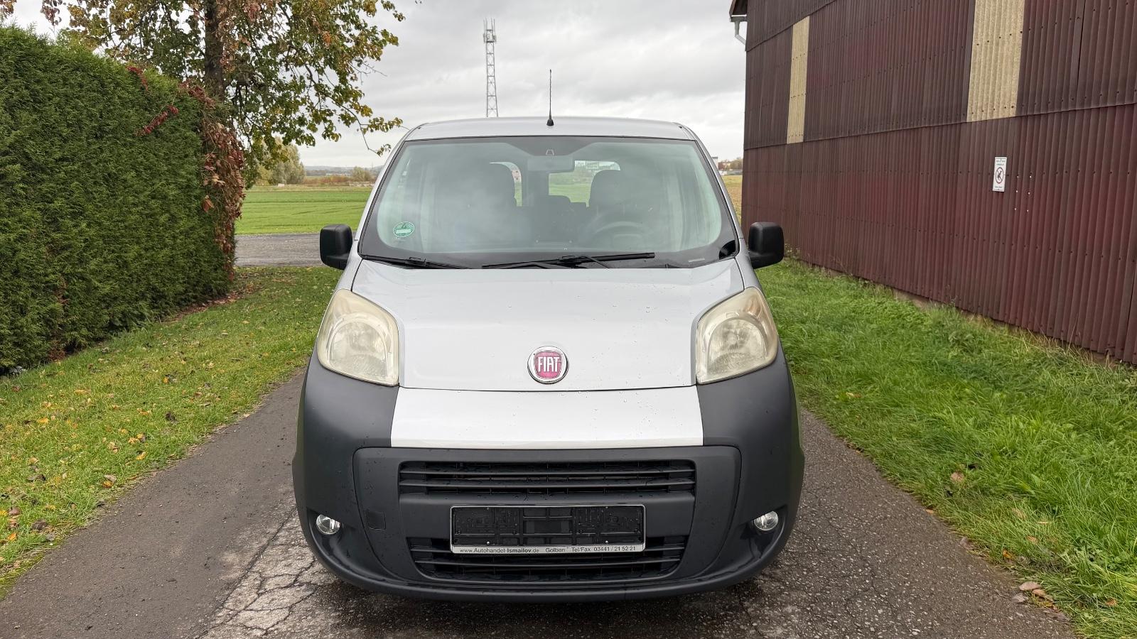Fiat Fiorino 2012 — rear view