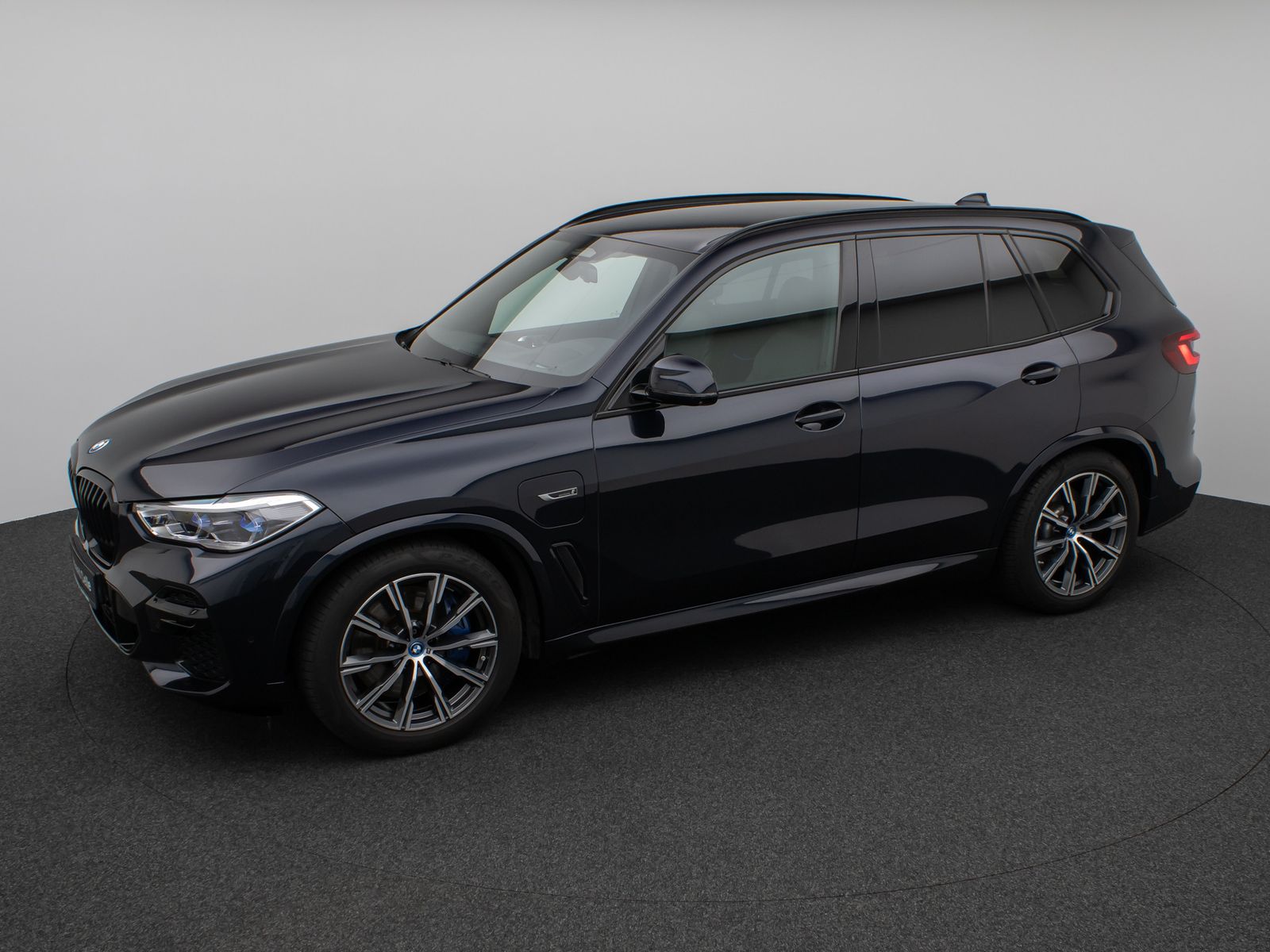 Fahrzeugabbildung BMW X5 xD45e M Sport Laser 360°HUD DAB HiFi SoftClos