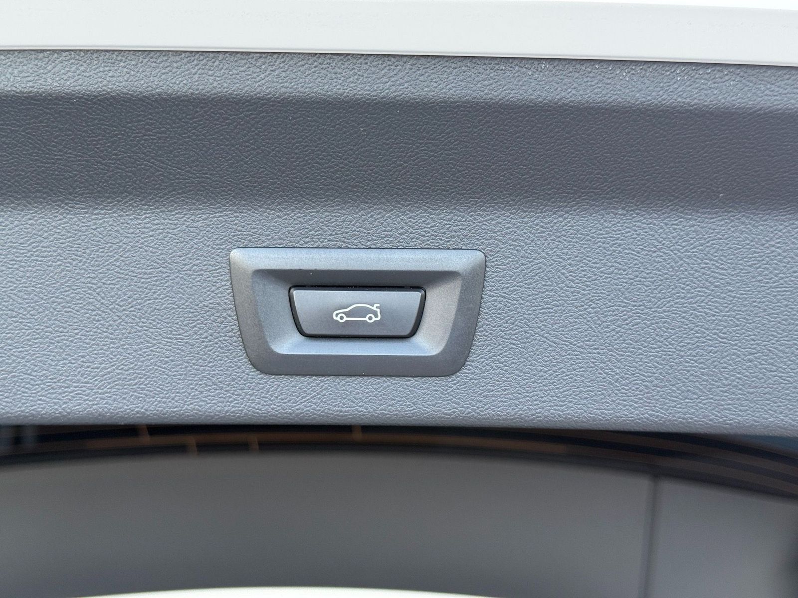 Fahrzeugabbildung BMW X3 20d xD M-SPORT|AHK|KAMERA|GARANTIE BIS 7/2029