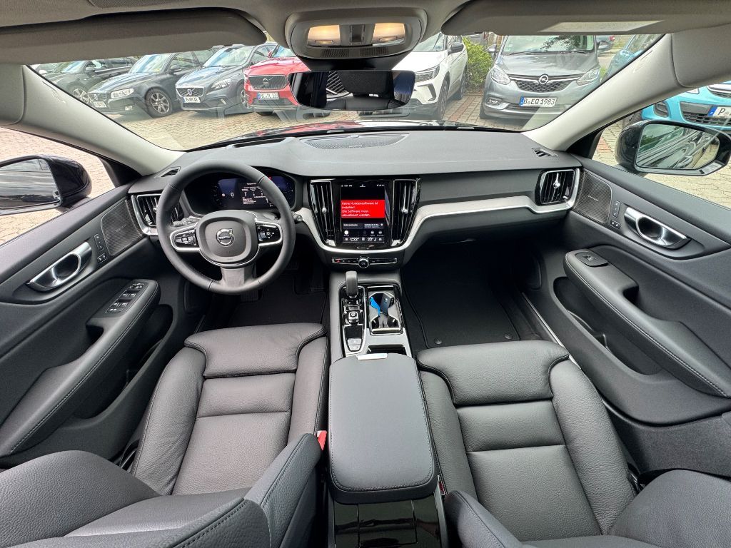 Fahrzeugabbildung Volvo V60 T6 Plug-in Hybrid AWD Plus Dark+LagomPak+