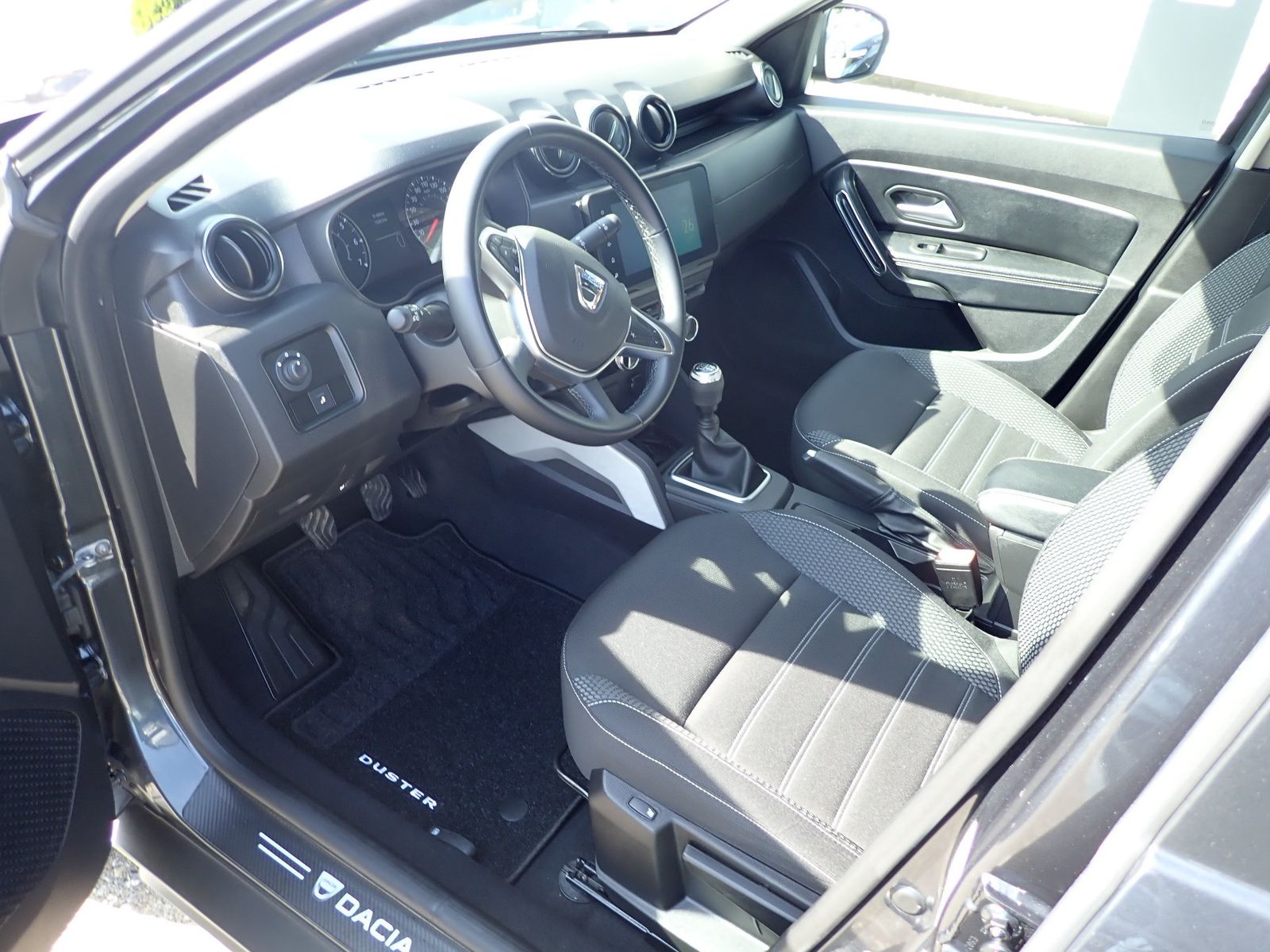 Fahrzeugabbildung Dacia Duster TCe130 2WD Prestige+