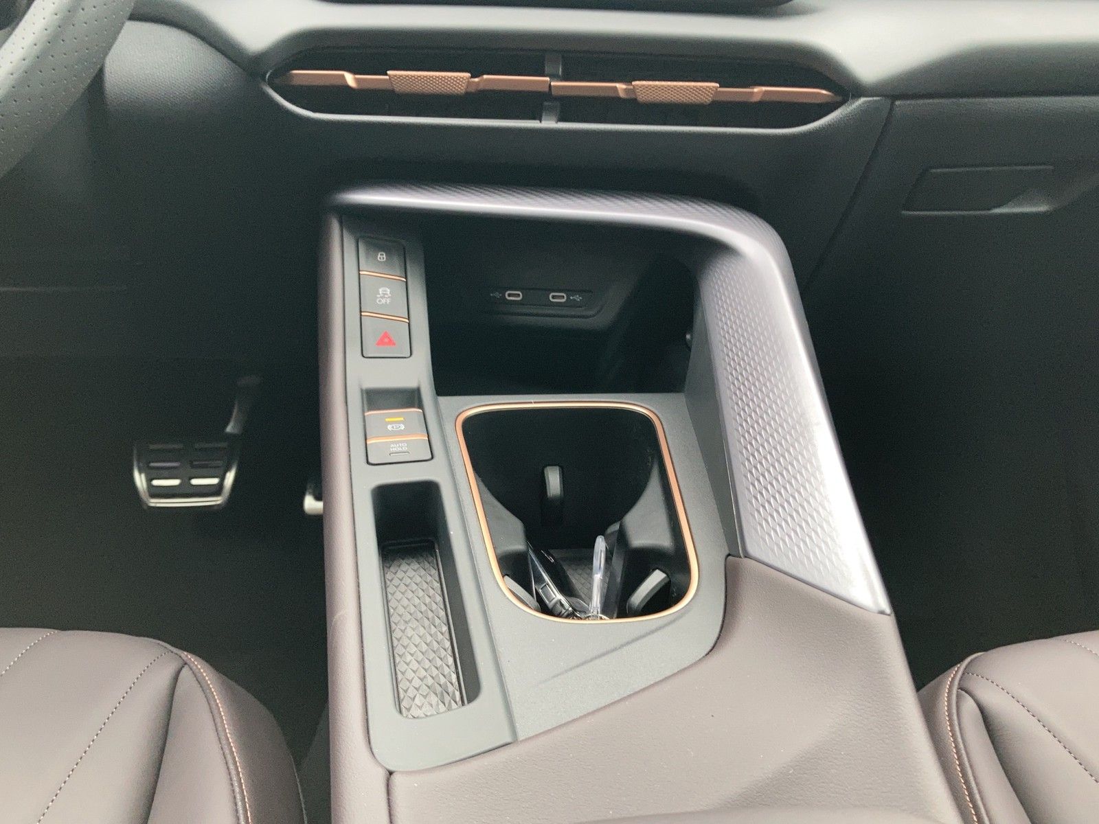 CUPRA Terramar VZ 1.5 DSG e-HYBRID 200kW/272PS - Image 14