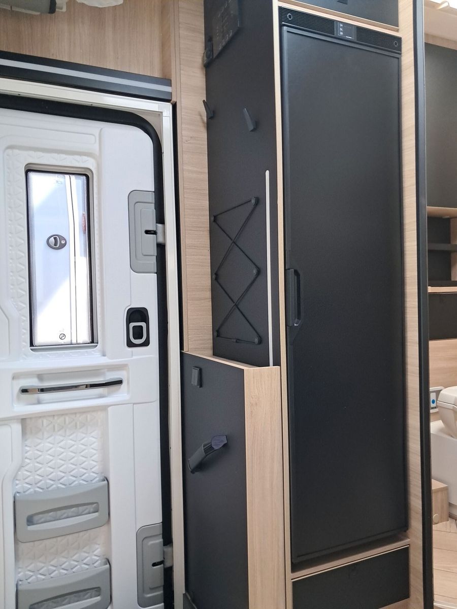 Fahrzeugabbildung Chausson Teilintegriert Titanium Line 650 Solar, Markise