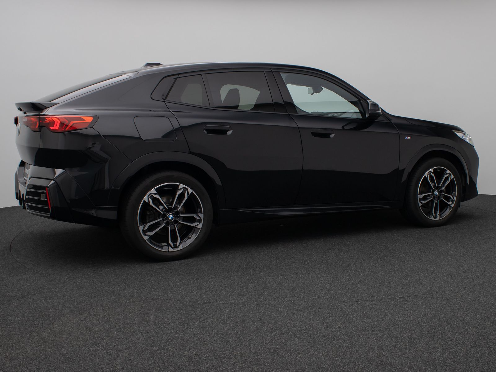 Fahrzeugabbildung BMW X2 xD20d M Sport Panorama 360°HUD DAB H/K 19Zoll