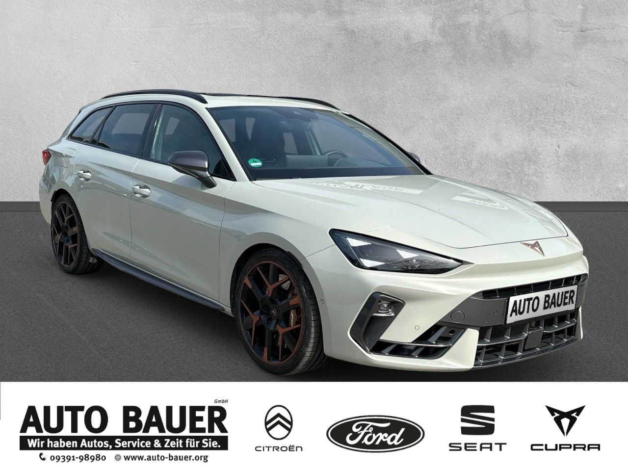Fahrzeugabbildung CUPRA Leon ST VZ 2.0 TSI 333 PS 4Drive Akebono Pano - mit KI generiert/bearbeitet
