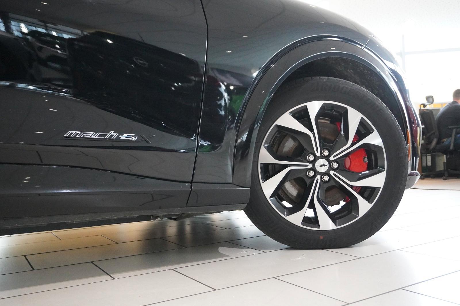 Ford Mustang Mach-E PREMIUM AWD 99KWH NAVI/360°/AHK