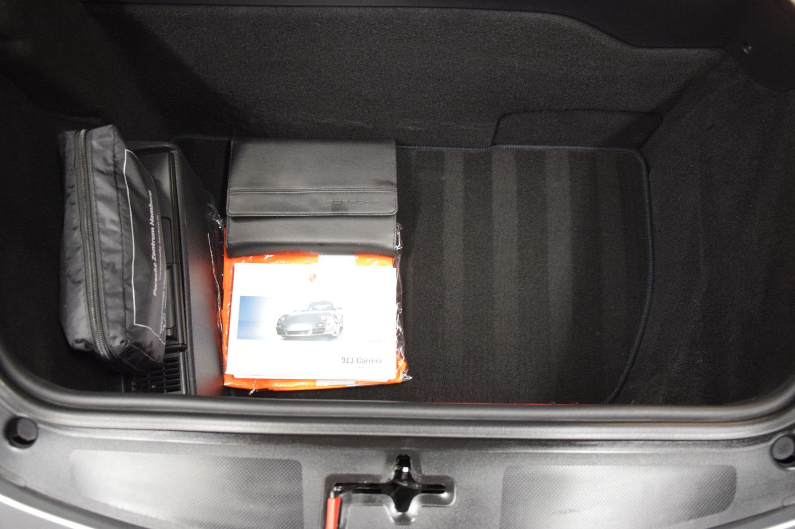 Fahrzeugabbildung Porsche 997 Carrera 4S Coupé Chrono-Plus Sport-AGA Bose