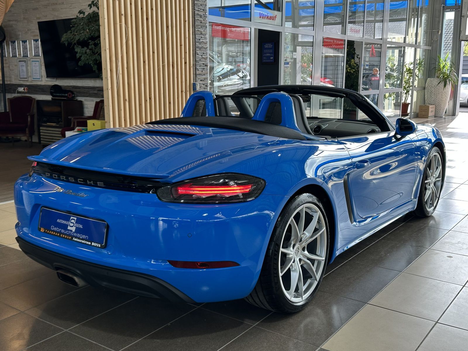 Porsche Boxster 718 Leder BOSE R.Cam Navi Sitzbelüftung foto 7