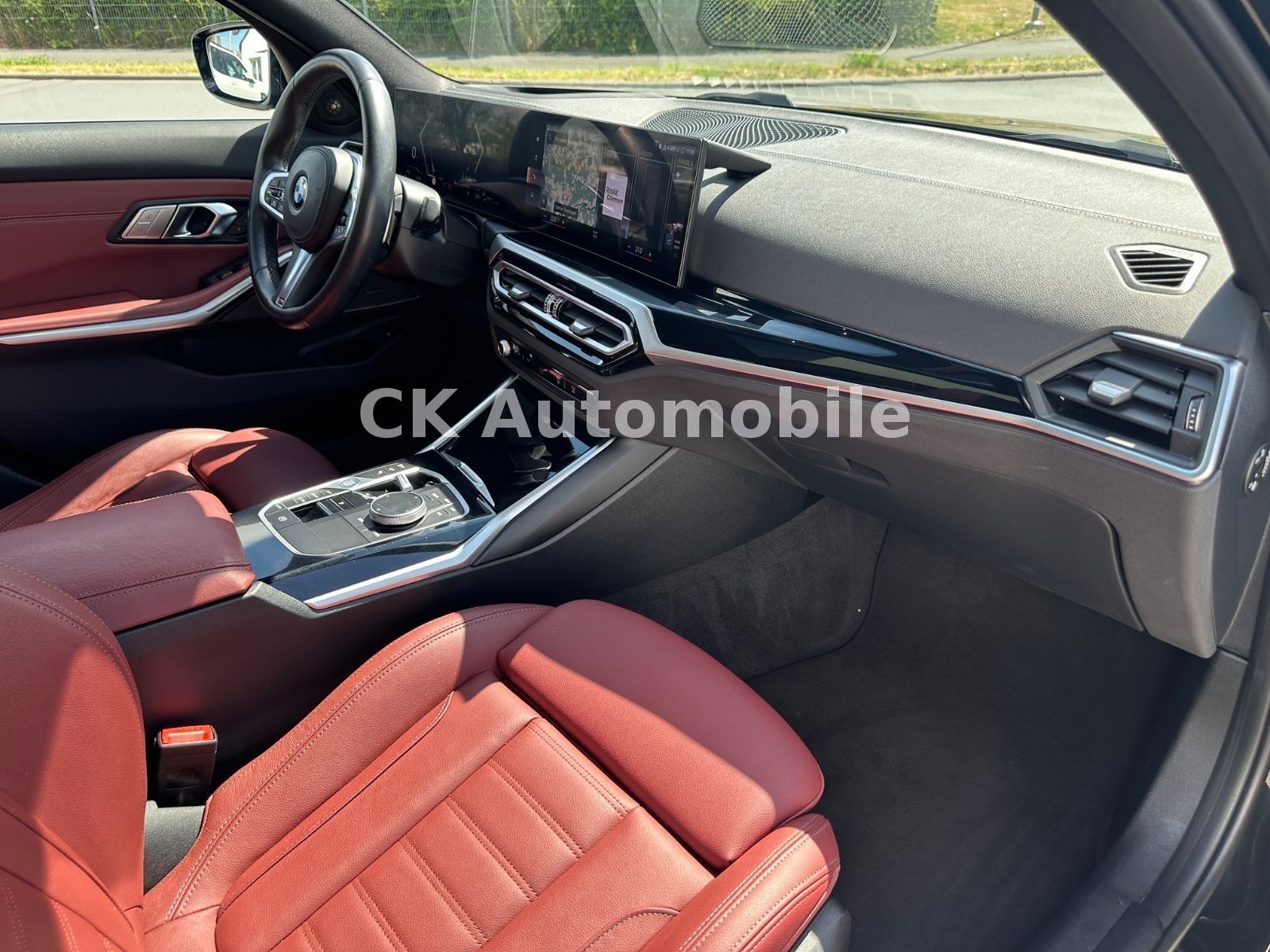 Fahrzeugabbildung BMW M340d xDrive Touring/Navi/Head-Up/Pano/360°/LED