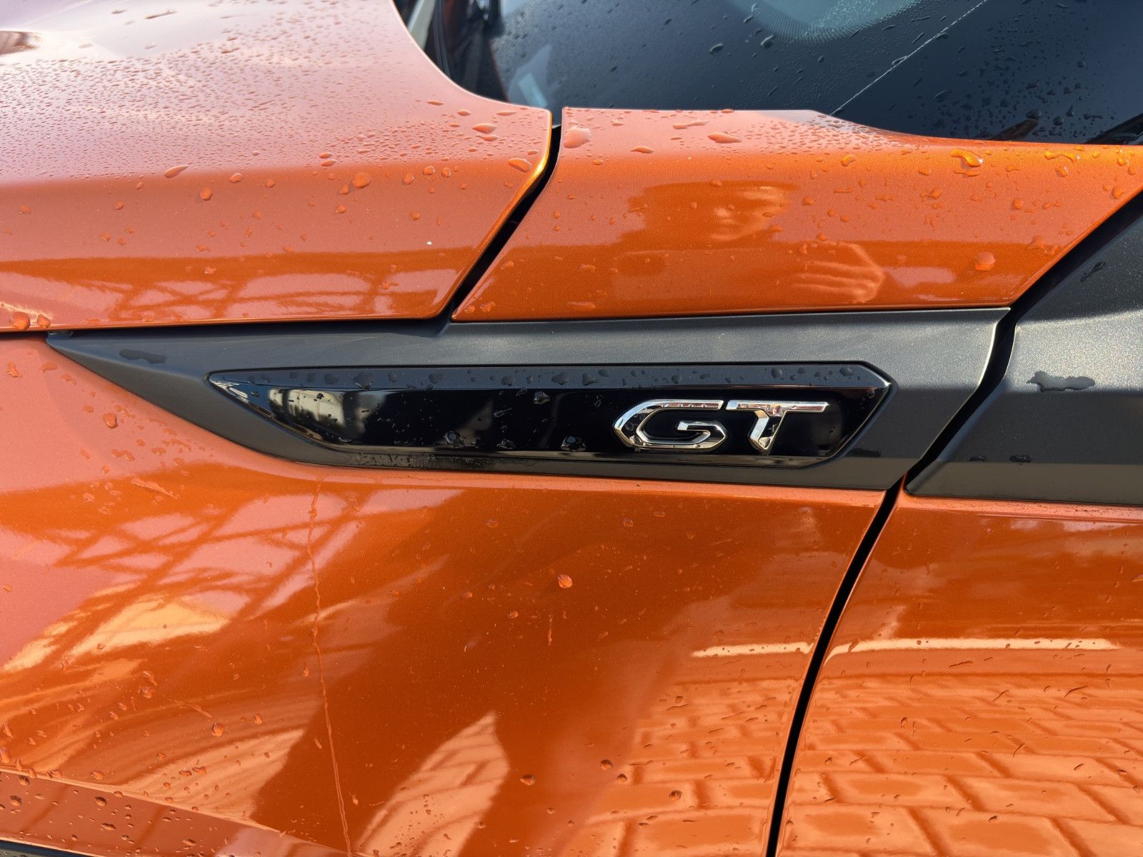 Fahrzeugabbildung Peugeot 2008 GT*ACC*Kamera*LED*Ambiente*Navi*