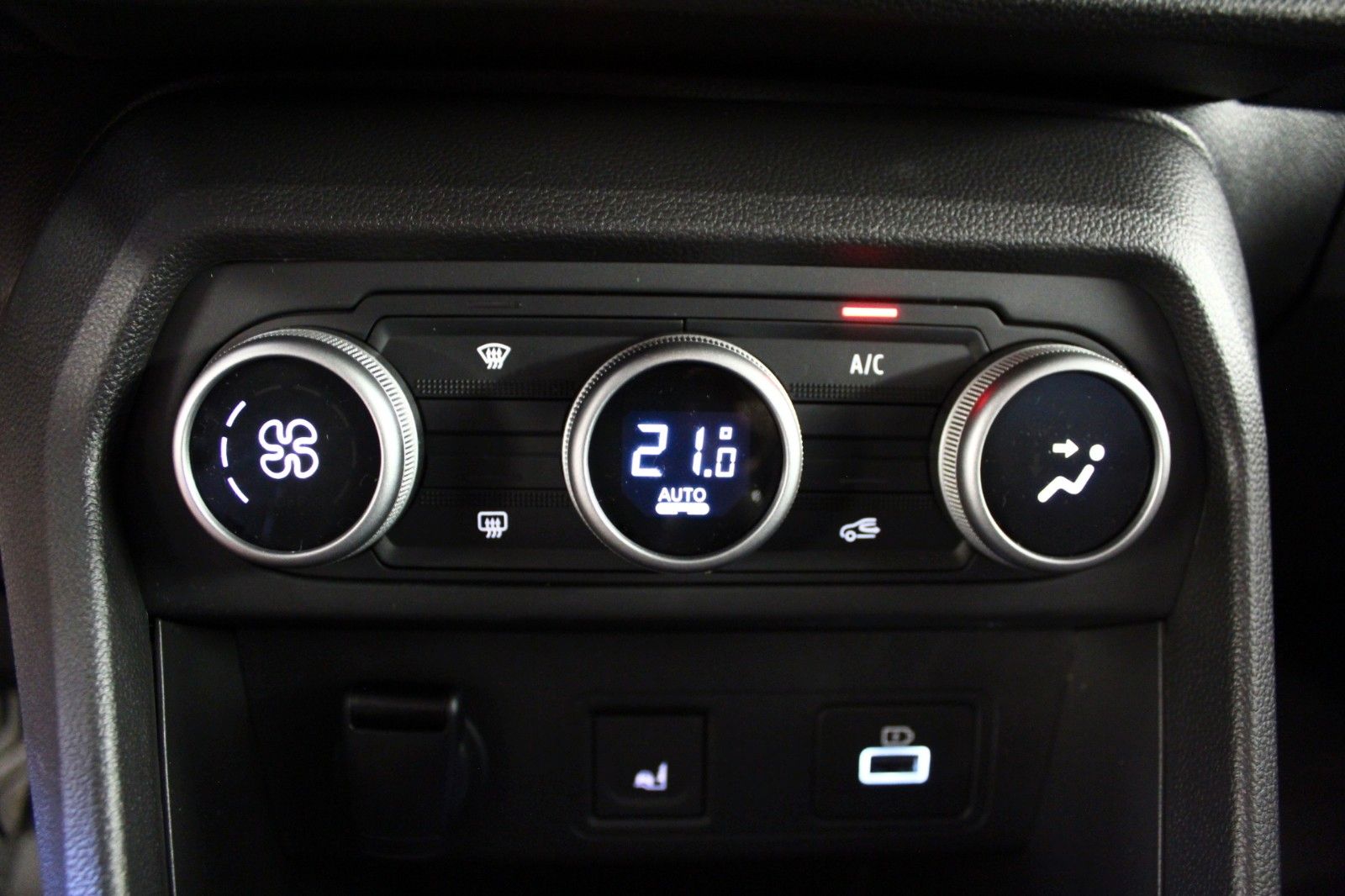 Fahrzeugabbildung Dacia Jogger Eco-G 100 Extreme+ 5-Sitzer *15238*