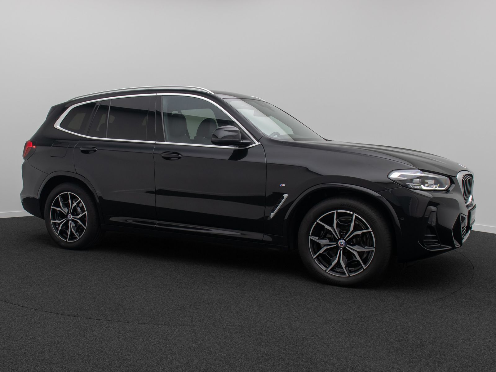 Fahrzeugabbildung BMW X3 xD20d  M Sport Panorama Kamera DAB AHK 19Zoll