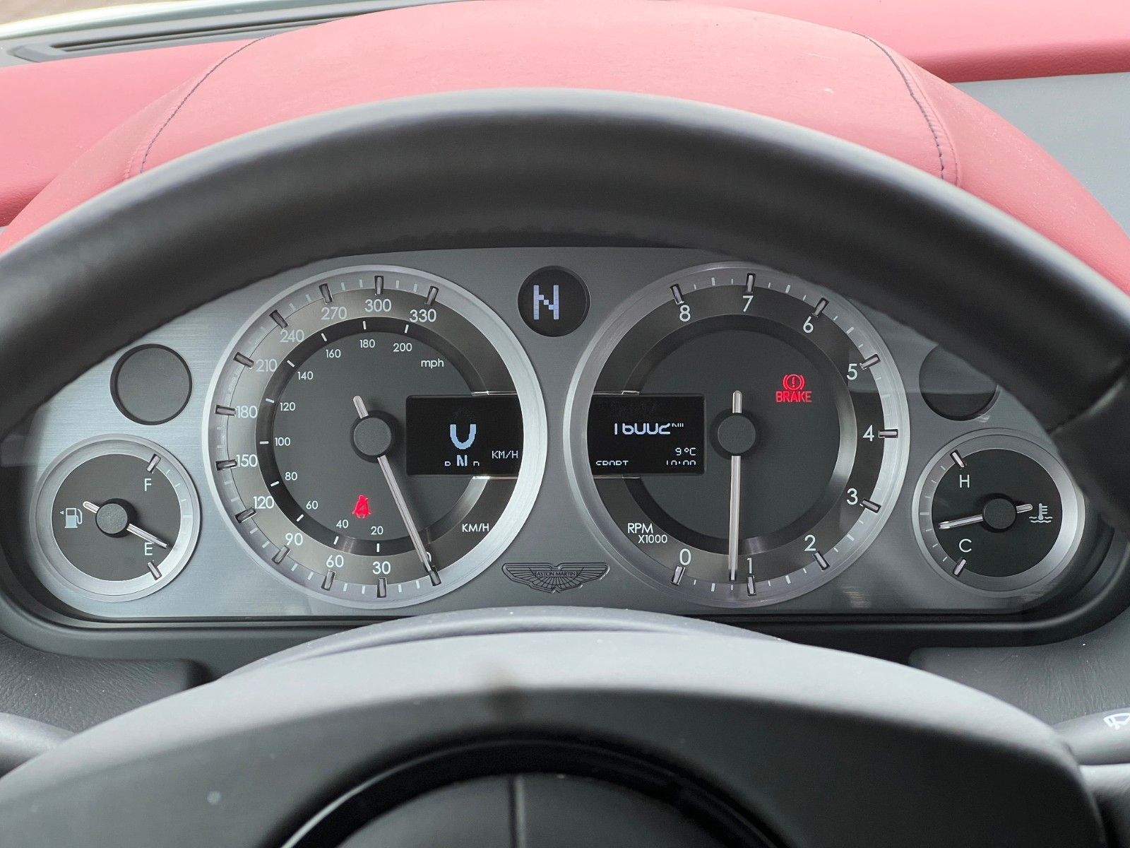 Fahrzeugabbildung Aston Martin V8 Vantage Coupe*RFK nur 18TKM*wie NEU