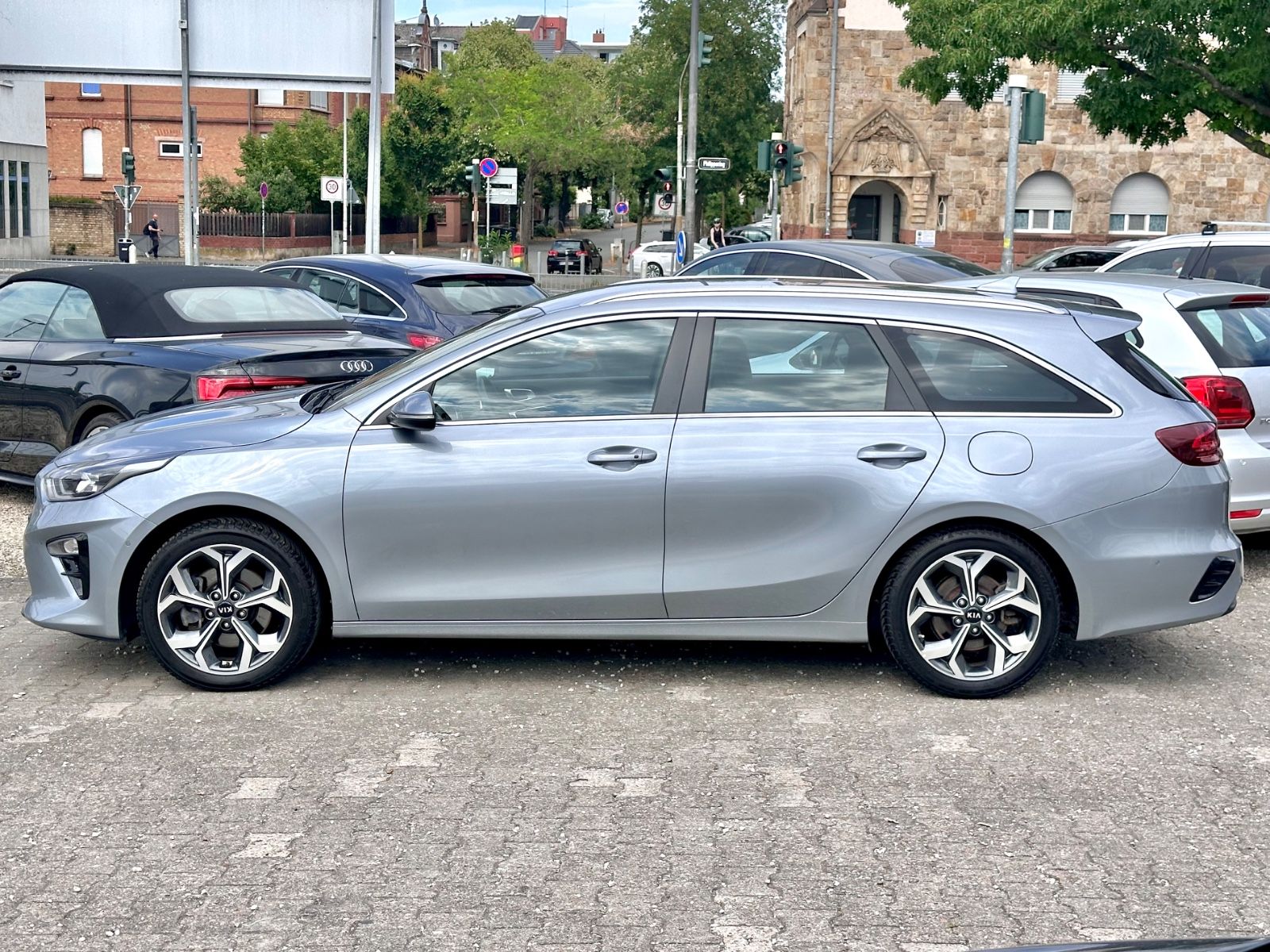 Fahrzeugabbildung Kia cee'd SPORTSWAGON SPIRIT*MOD.2019+AHK*