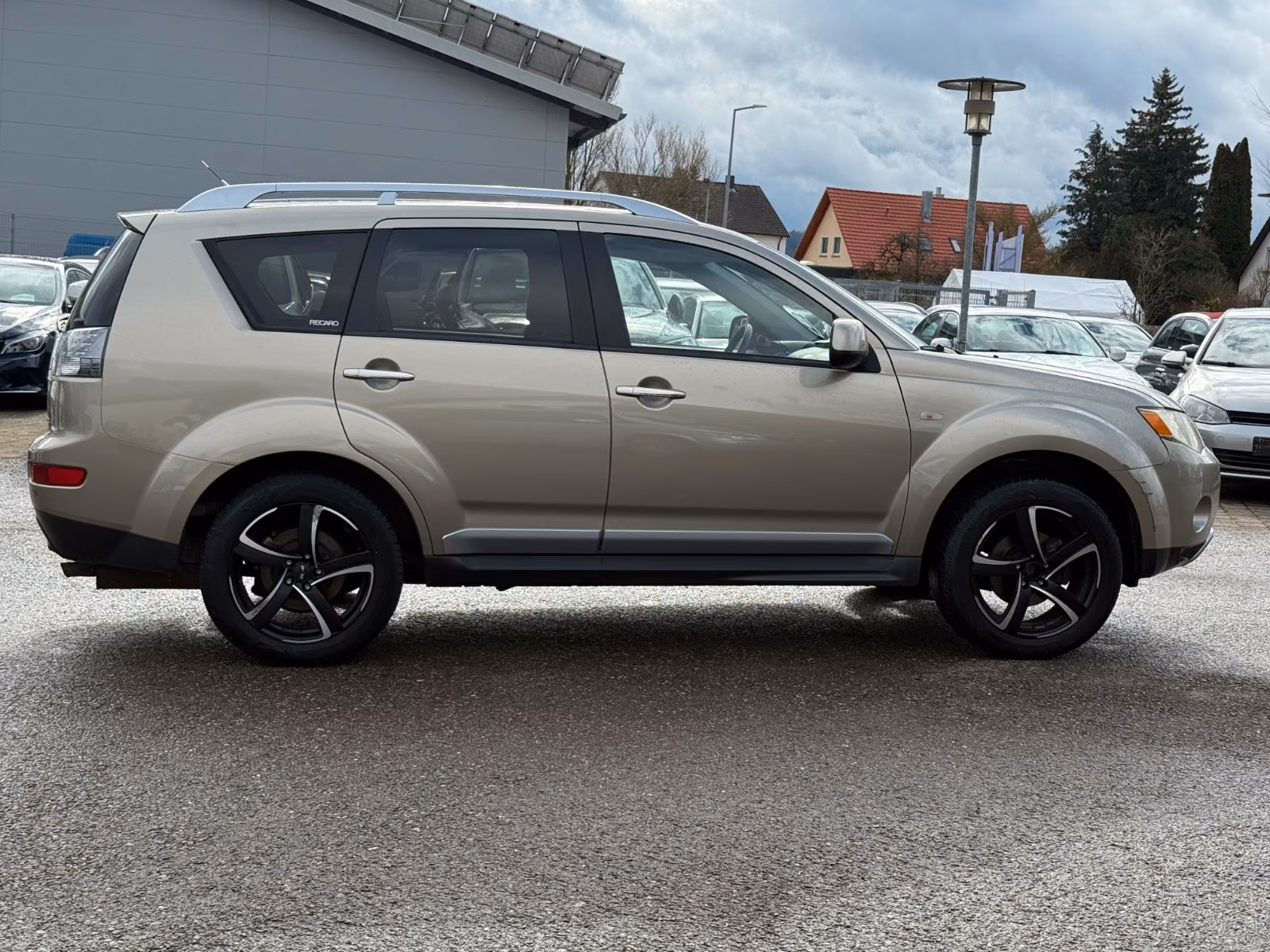 Mitsubishi Outlander 2.4-Allrad-Klima-7 Sitze-PDC-Tüv 07/28