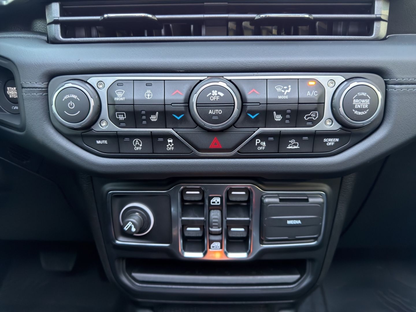 Jeep Wrangler - Bild 13