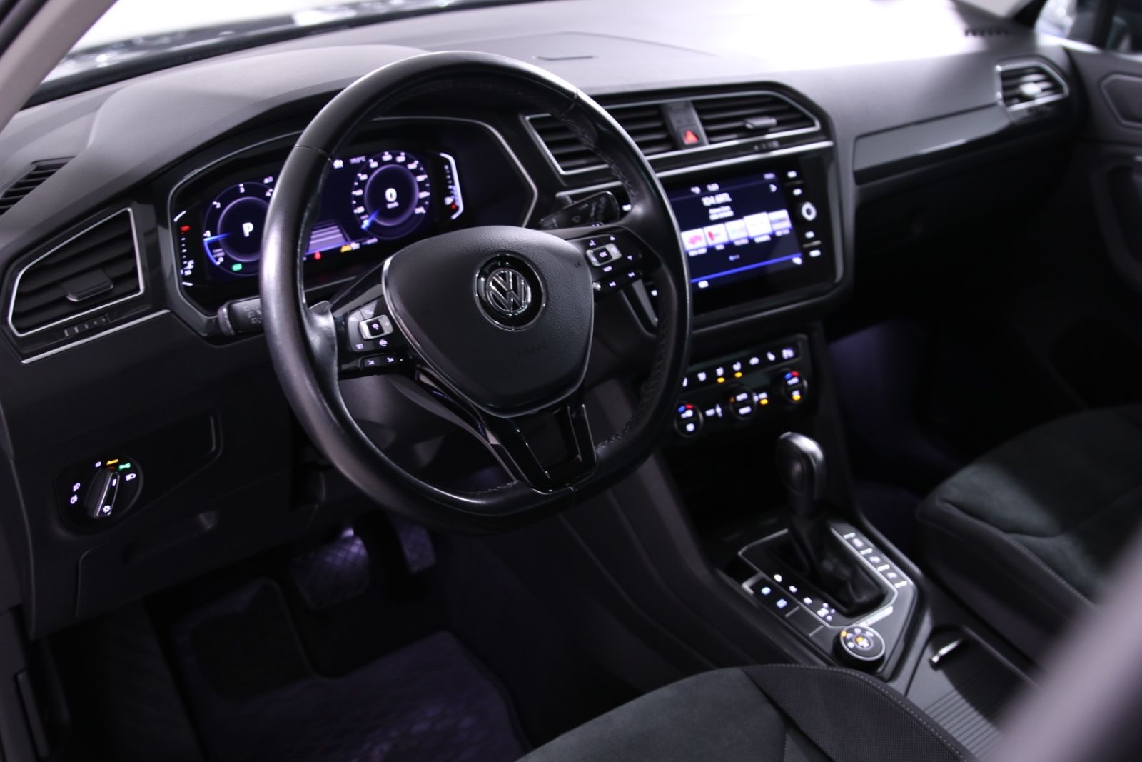 Volkswagen 4MOTION Highline DSG *ACC *Alcant *SitzHeiz *AHK imagem 3