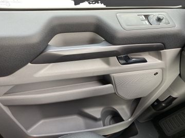 Ford Tourneo Custom 320 L1 Titanium FWD Navi+LED+DAB