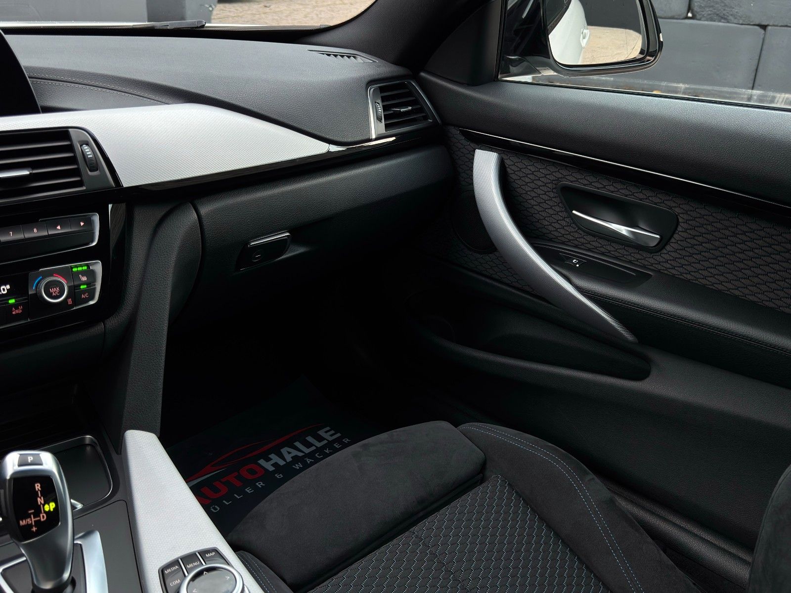 Fahrzeugabbildung BMW 430i Coupe M Sport Navi SHZ PDC Temp LED 19"