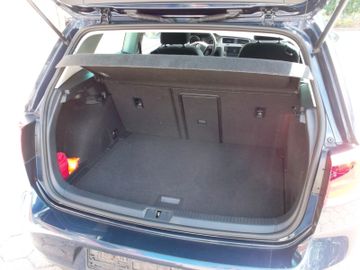 Volkswagen Golf - 6