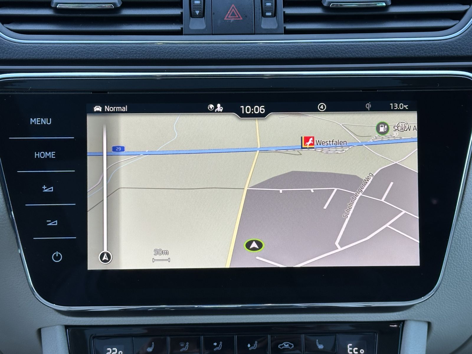Fahrzeugabbildung SKODA Superb Combi iV 1.4 TSI L&K NAV+LED+PANO+19ZO+VC