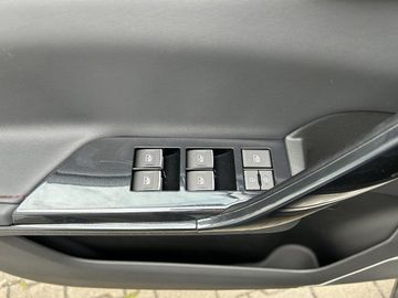 Bild 13 DFSK Andere Forthing 3 1.5 Turbo DFM - Navi - Bluetoo