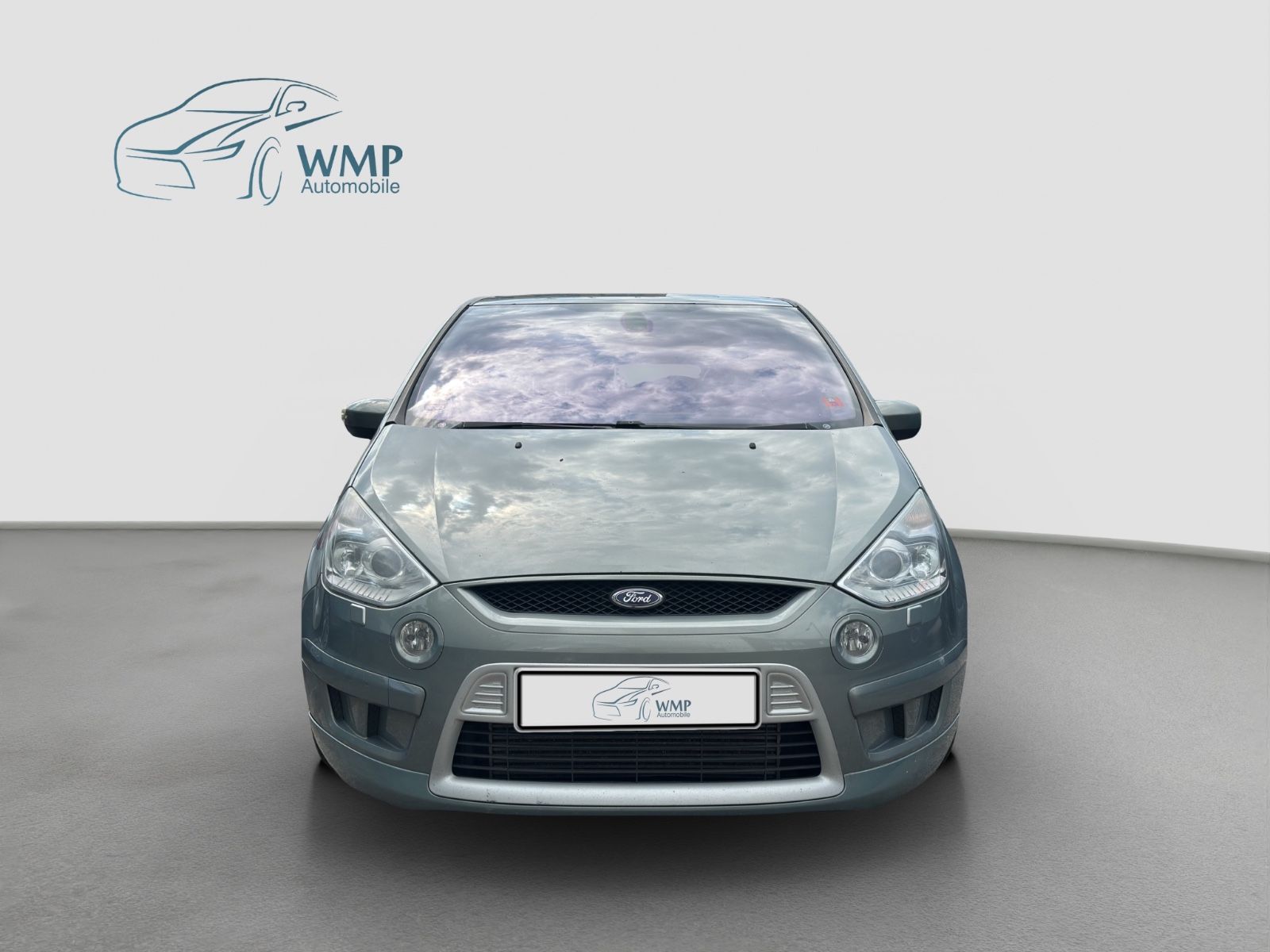 Fahrzeugabbildung Ford S-Max S-MAX Titanium S/Navi/PDC/Panorama/