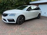 Skoda Octavia 2.0 TDI DSG 4x4 RS Combi RS, AHK, Allrad