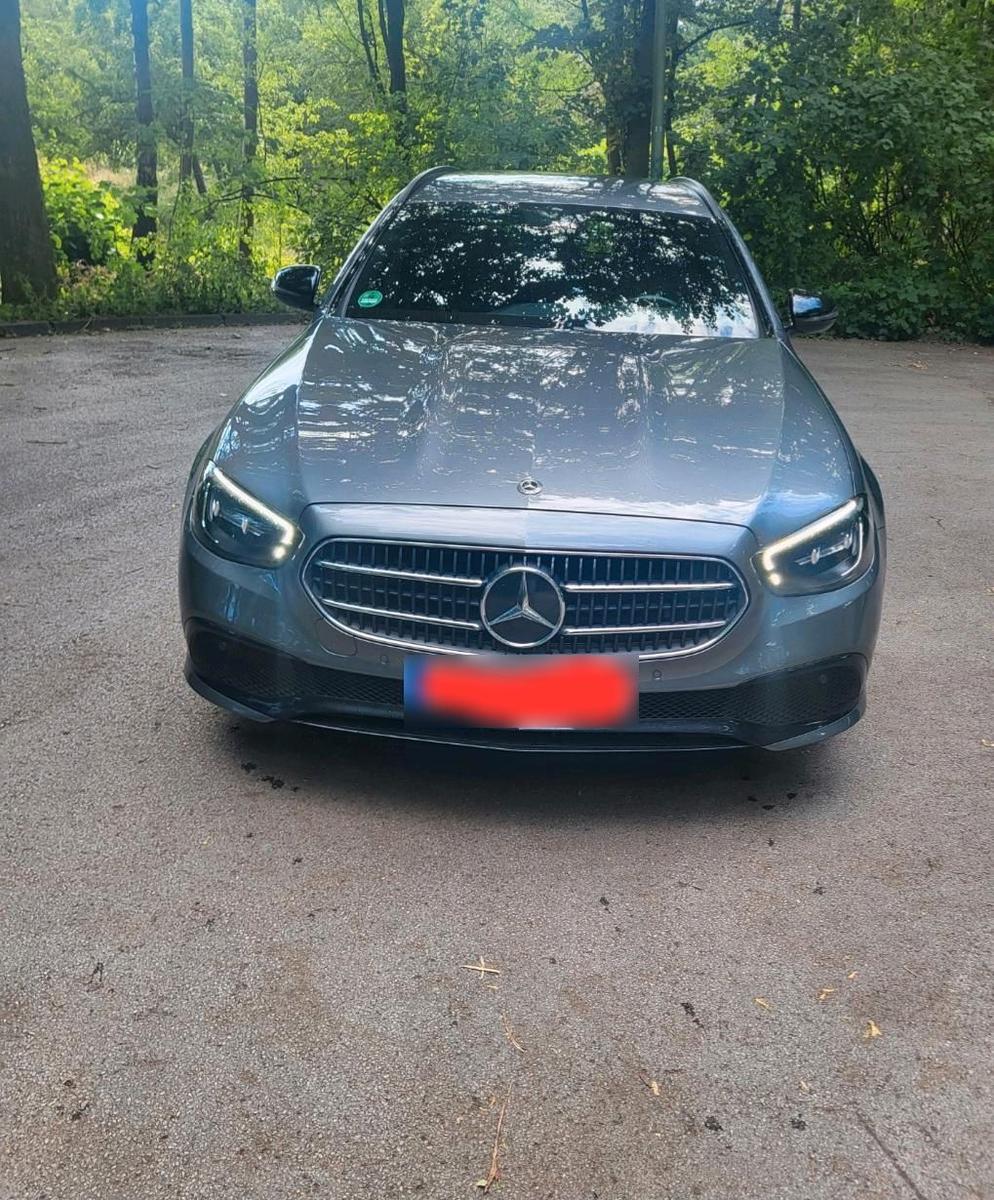 Mercedes-Benz E 220