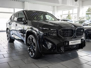 BMW XM - 5