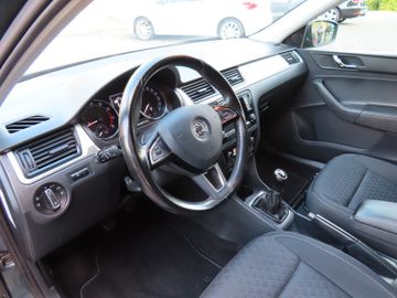 Fotografie 12 des Skoda Rapid Spaceback Drive 1.2 TSi Smart Link