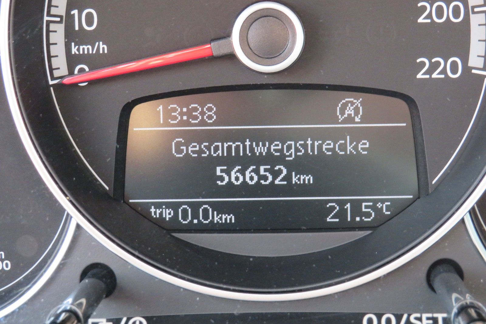 Fahrzeugabbildung Volkswagen up! 4 TÜREN KLIMA TELVOR DAB KAMERA PDC GRA 1.H