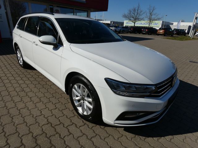 VW Passat Variant NAVI AZV PDC Kamera ALU LED