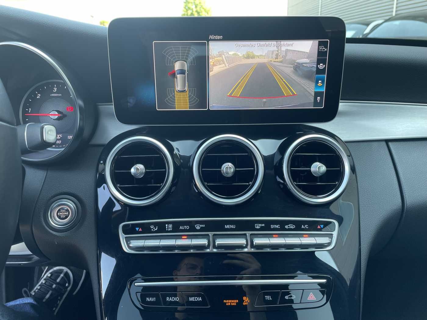 Fahrzeugabbildung Mercedes-Benz C 220 d T 9G Avantgarde R-Kamera+AHK +Burmester+