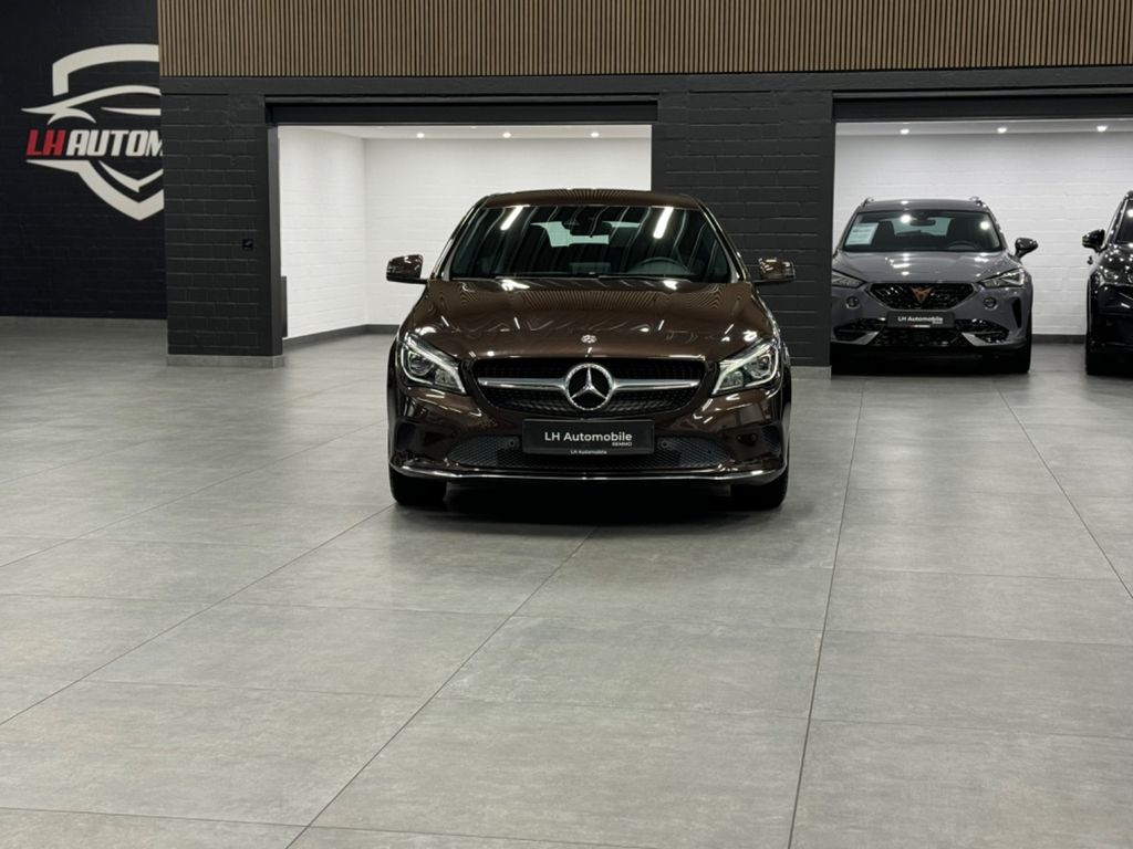 Image of Mercedes-Benz CLA 200