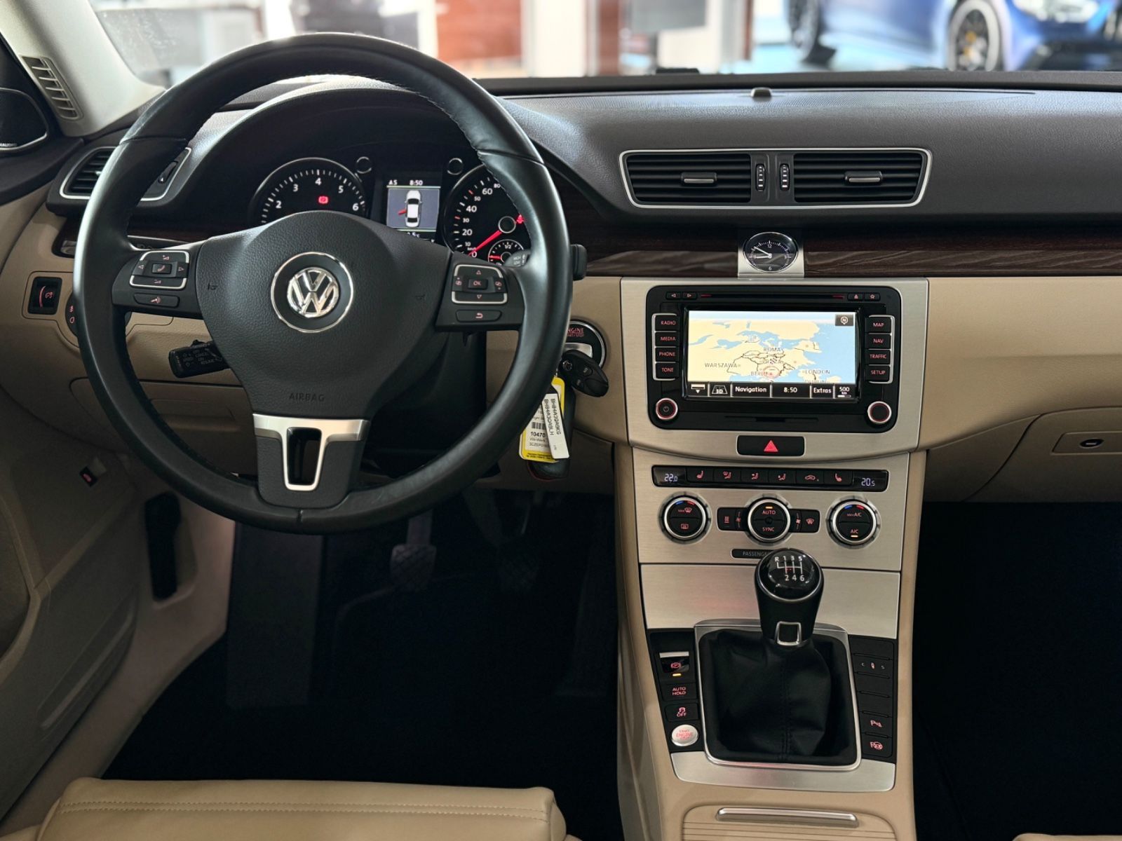 Fahrzeugabbildung Volkswagen Passat 2.0 TSI Lim.Highline DynaudACC AHK 8fach