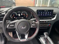 Fahrzeugabbildung Kia Proceed GT / Kamera / 4 x Sitzheizung / Automat.