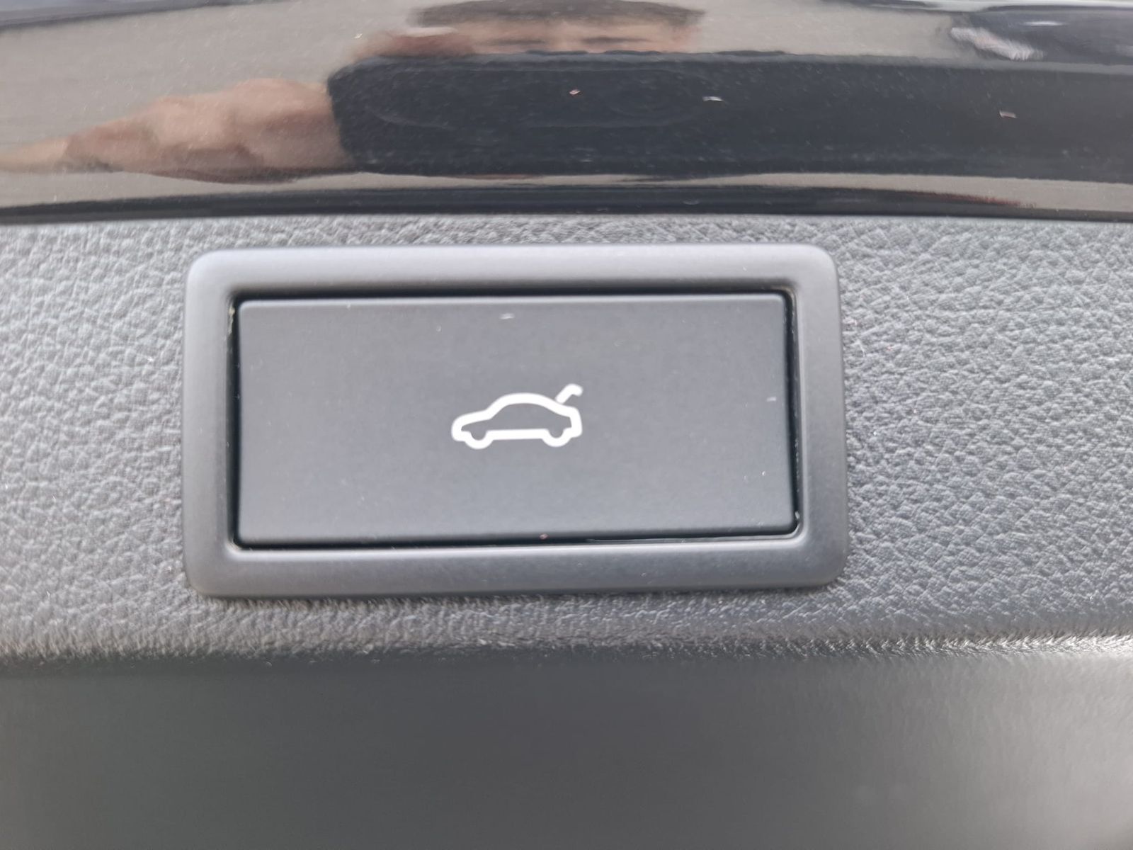 Fahrzeugabbildung SKODA Octavia 1.5 DSG Sportline PANO*MATRIX*AHK*5J.GAR