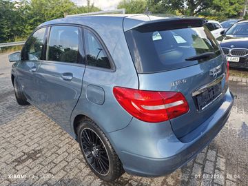 Mercedes B 180 - 2