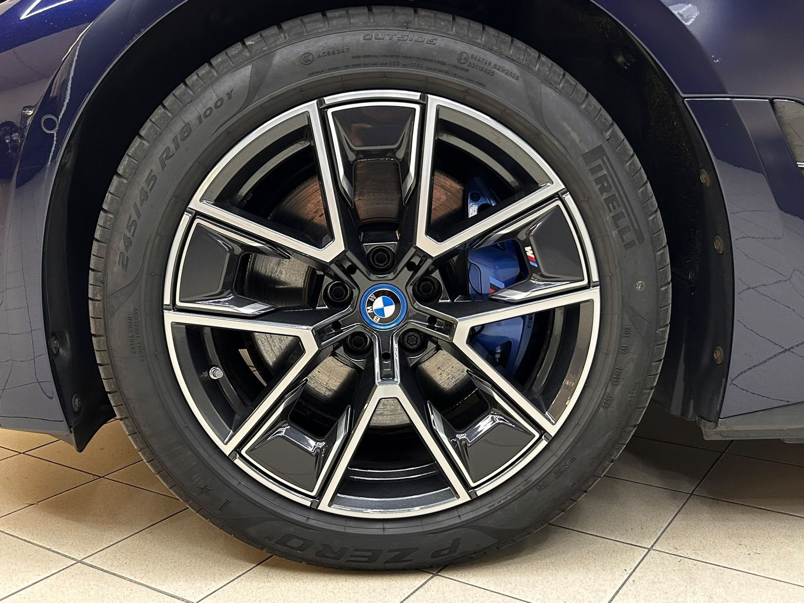 Fahrzeugabbildung BMW i4 M50 GC SHADO+LED+NAVI+MEMO+H&K+SHZ+AHK+WP+360