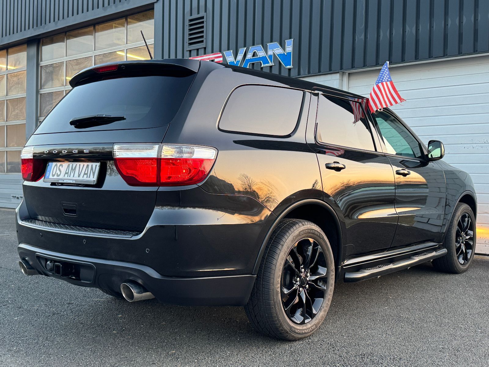 Fahrzeugabbildung Dodge Durango 4x4 5.7 V8 HEMI 20Zoll Leder AHK Navi